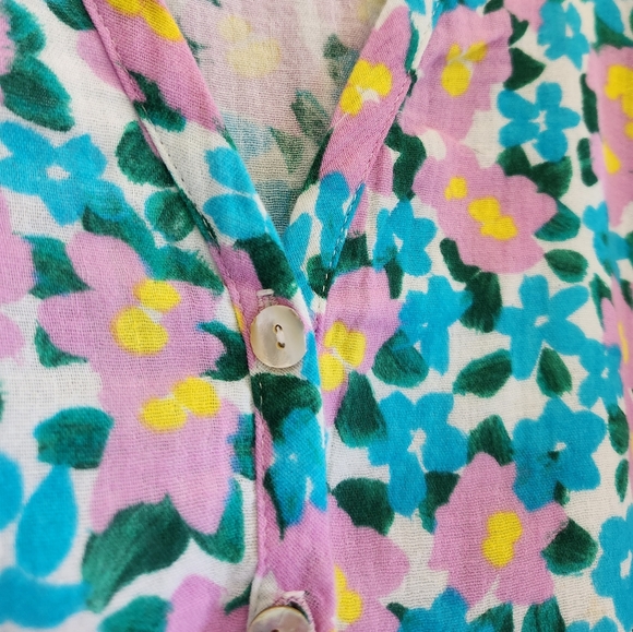 Show Me Your Mumu Leslie Top Violet's Garden Floral Size M Pink Blue Color - Picture 14 of 16